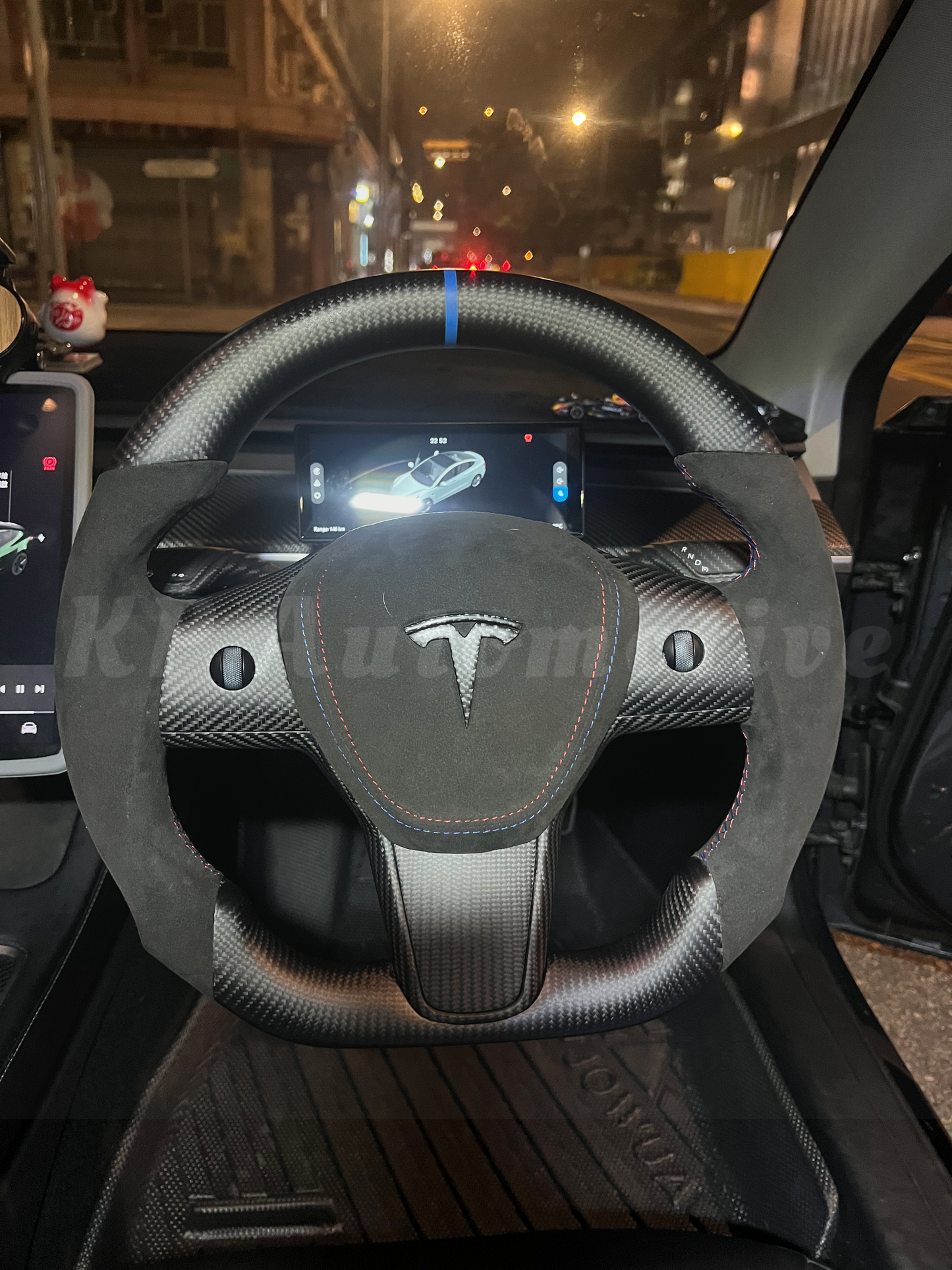 Model Y 霧面碳纖維方向盤(Alcantara)-全套