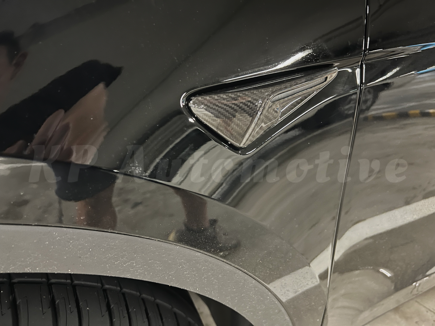 Model 3/Y 真碳纖維攝影機方向燈罩(亮光碳纖維)