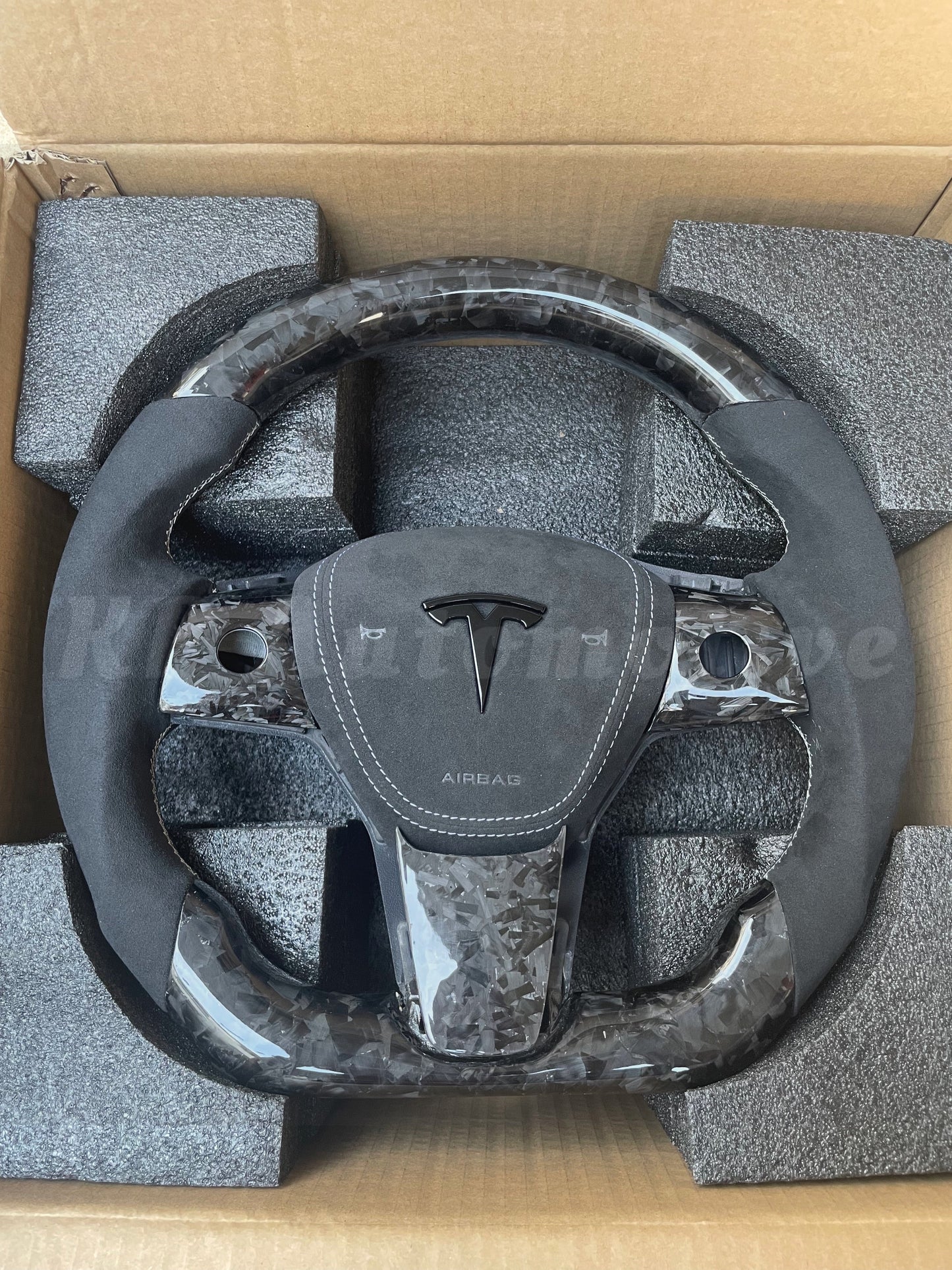 Model 3 光亮鍛造碳纖維方向盤(Alcantara)-全套