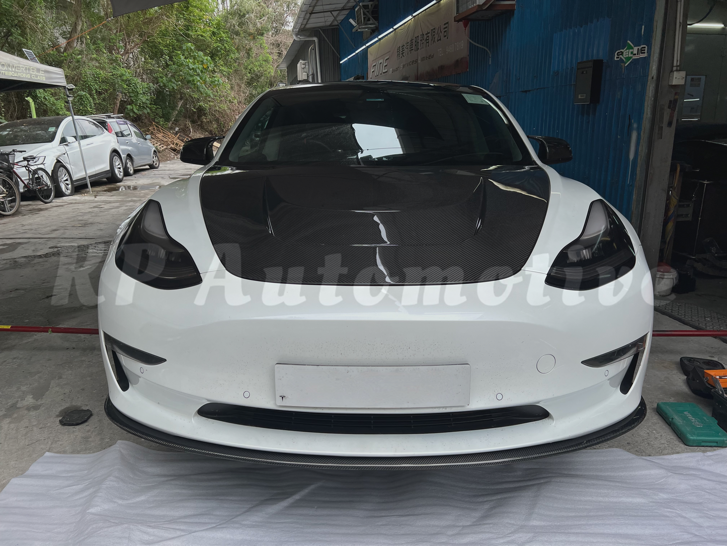 KPA Model 3 M 型前唇(光面碳纖維)