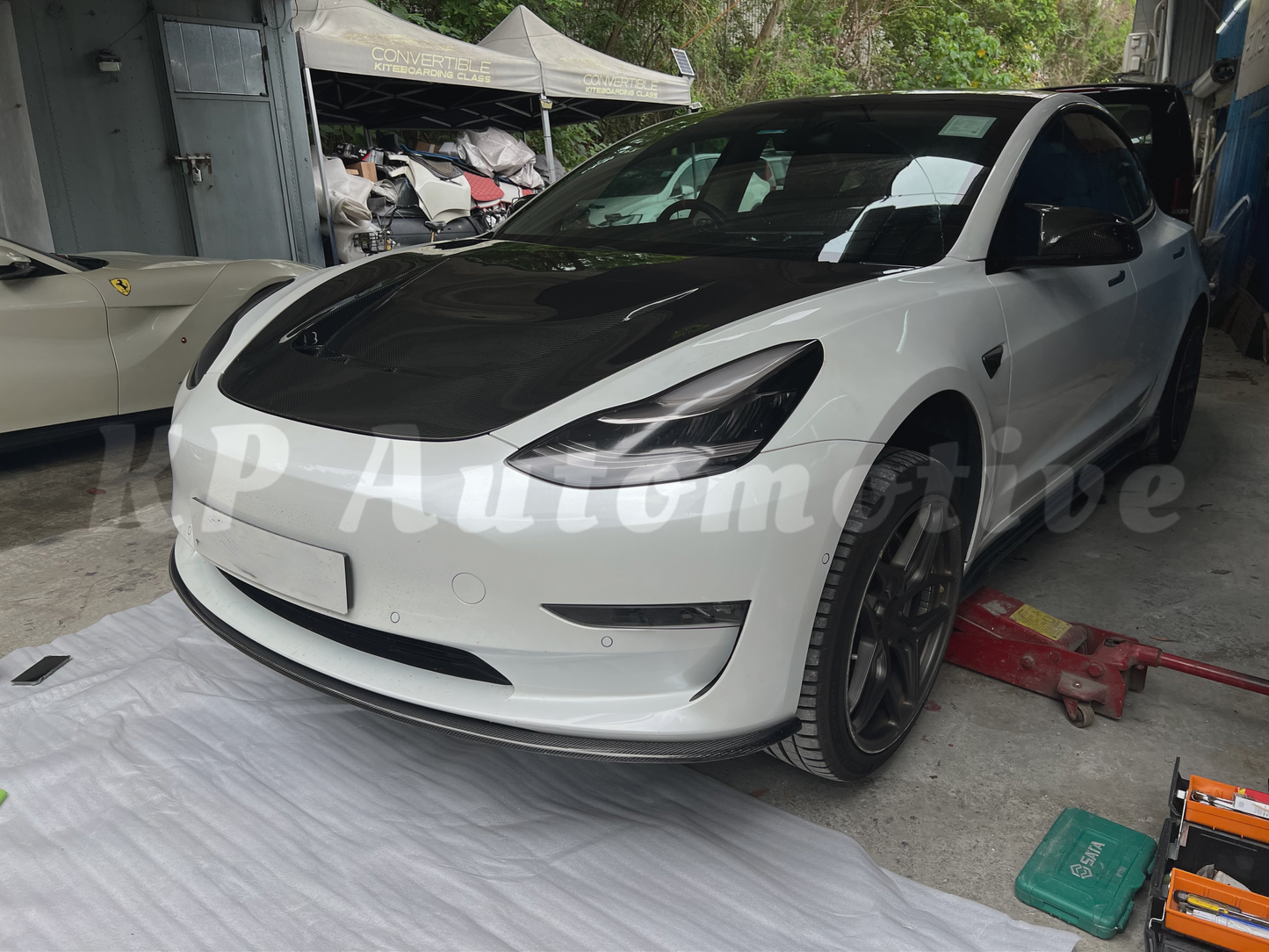 KPA Model 3 M 型前唇(光面碳纖維)
