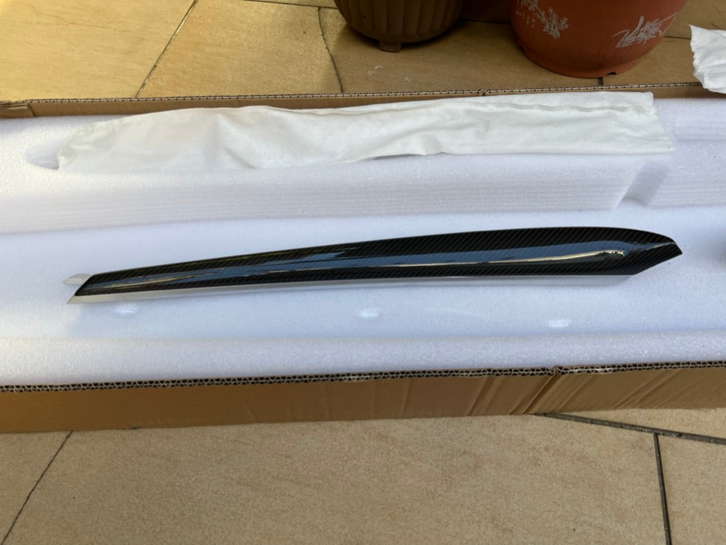3/Y 型光澤碳纖維儀表板和前門裝飾板更換套件