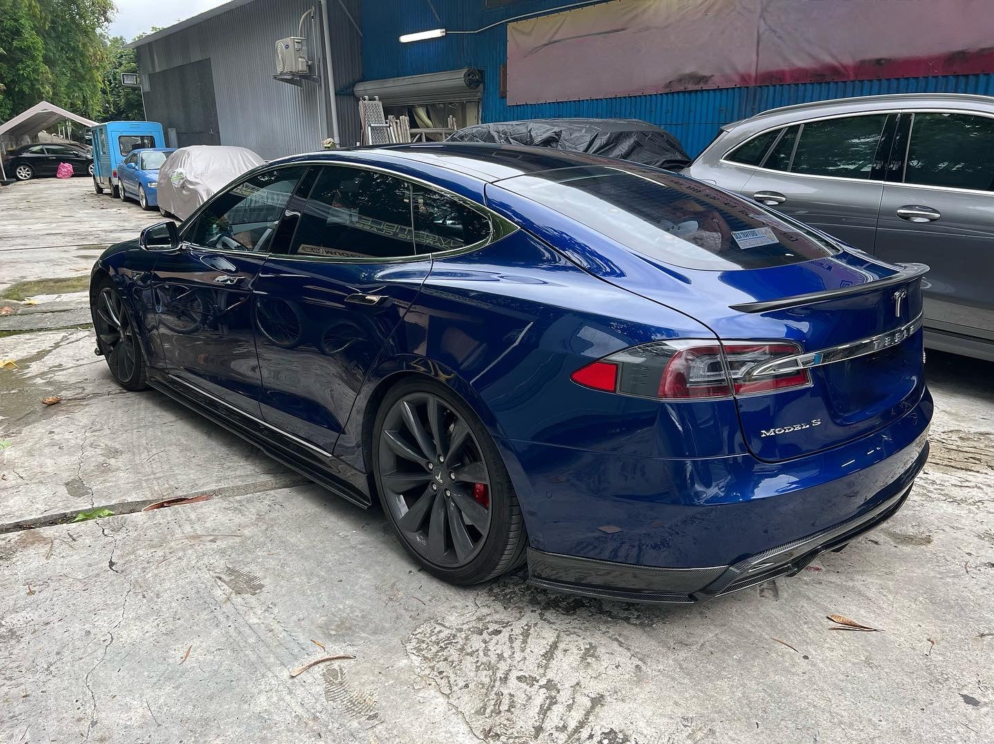 RZ 風格車身套件 - 改款前 Tesla Model S 2012-2016