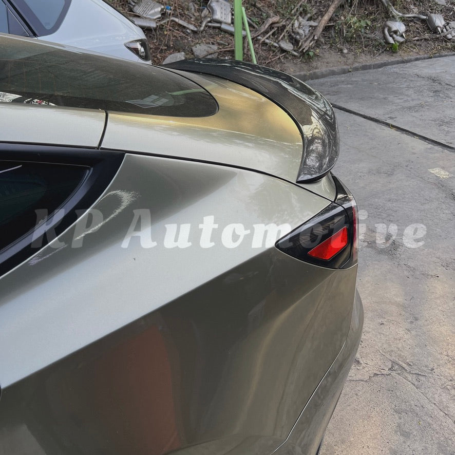 適用於 Tesla Model 3 的 CMST 碳纖維全身套件 C 型(亮面飾面)