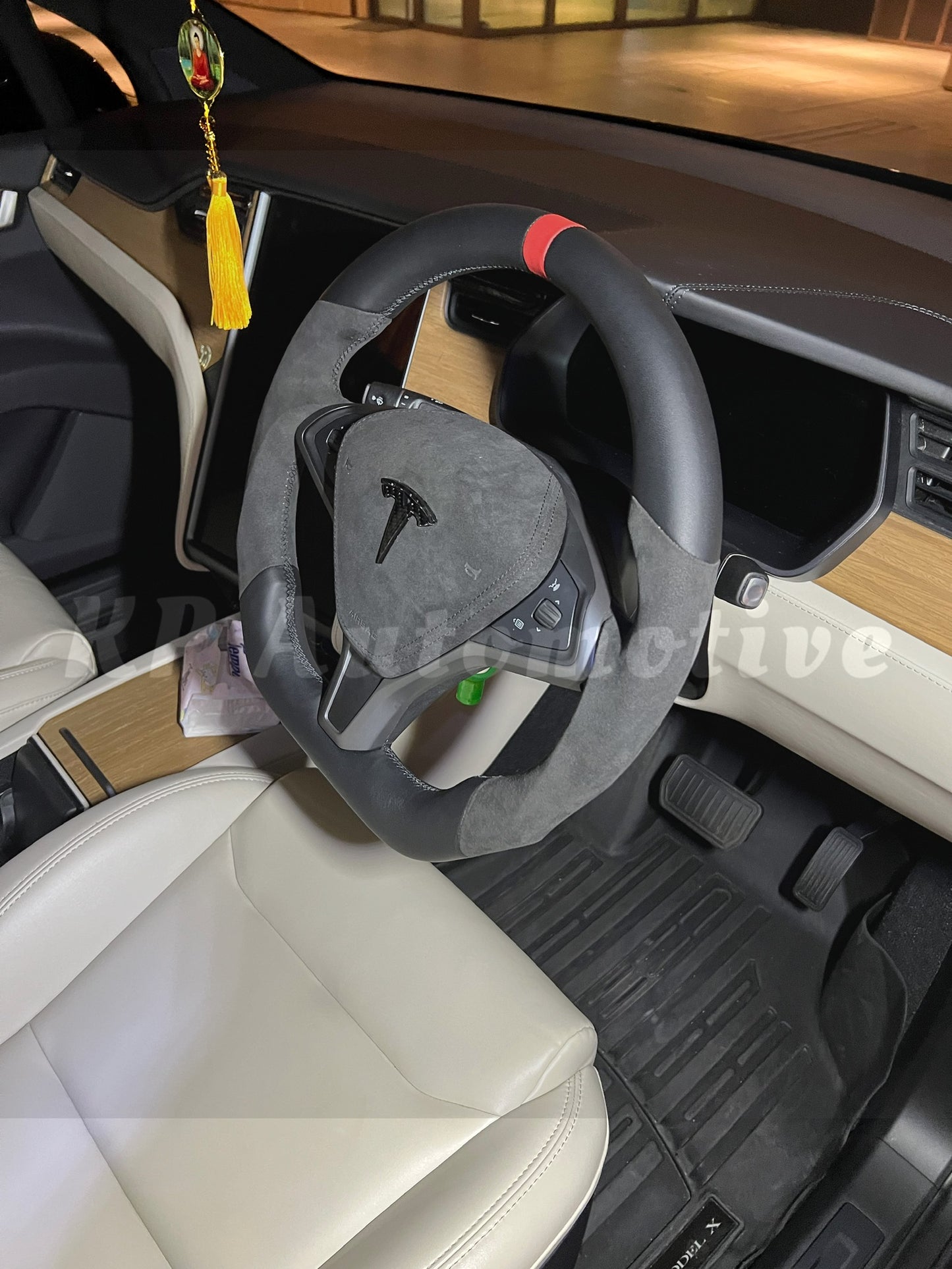 Model S/X 客製化方向盤
