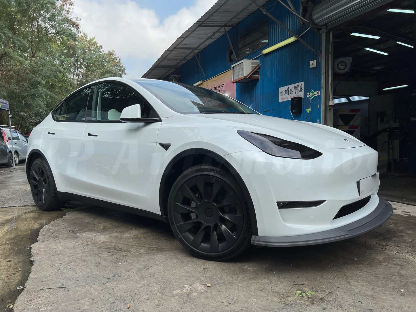 KPA Model Y 碳纖維前唇 V1(霧面)