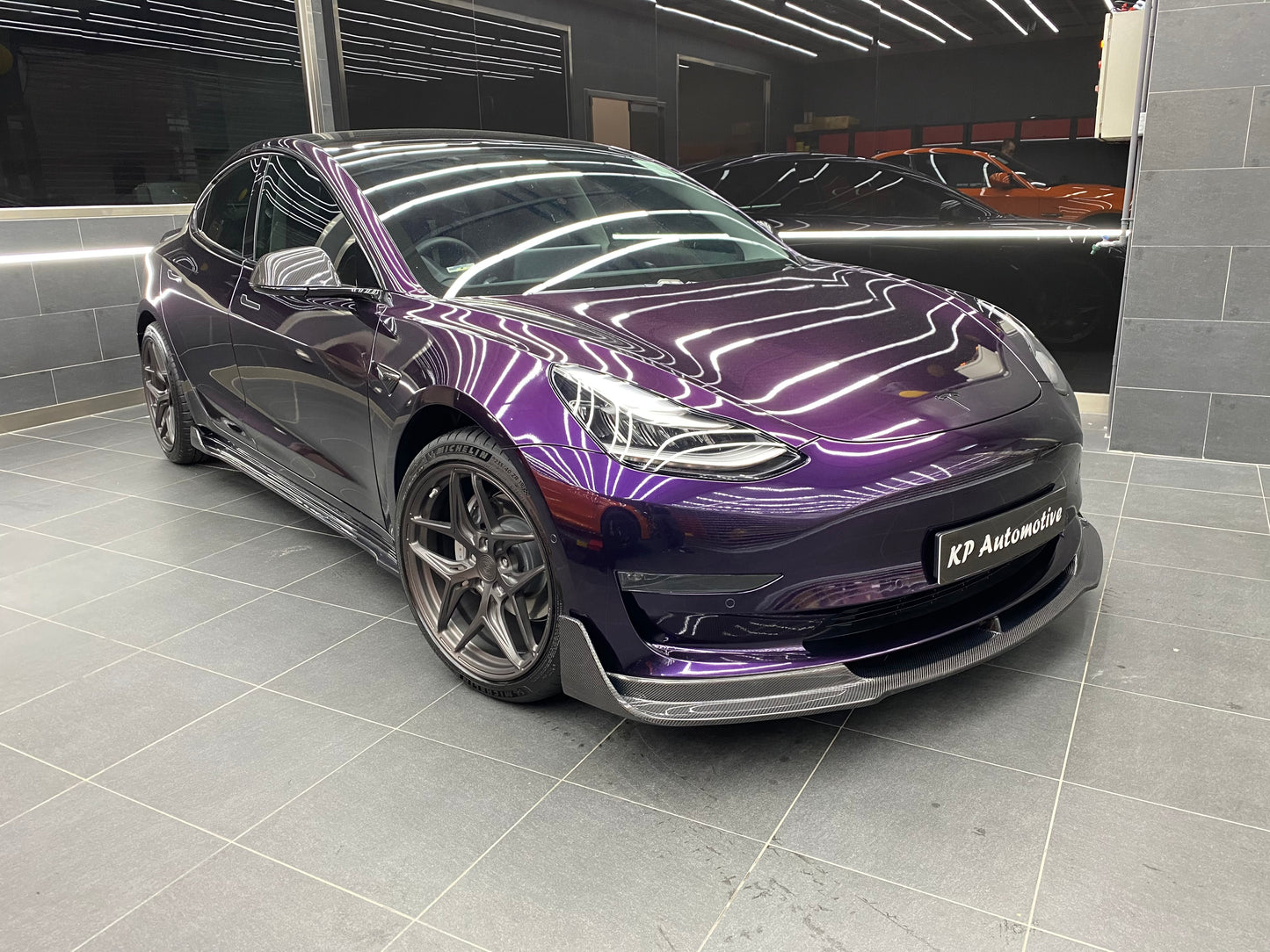 VR 風格車身套件 - Tesla Model 3
