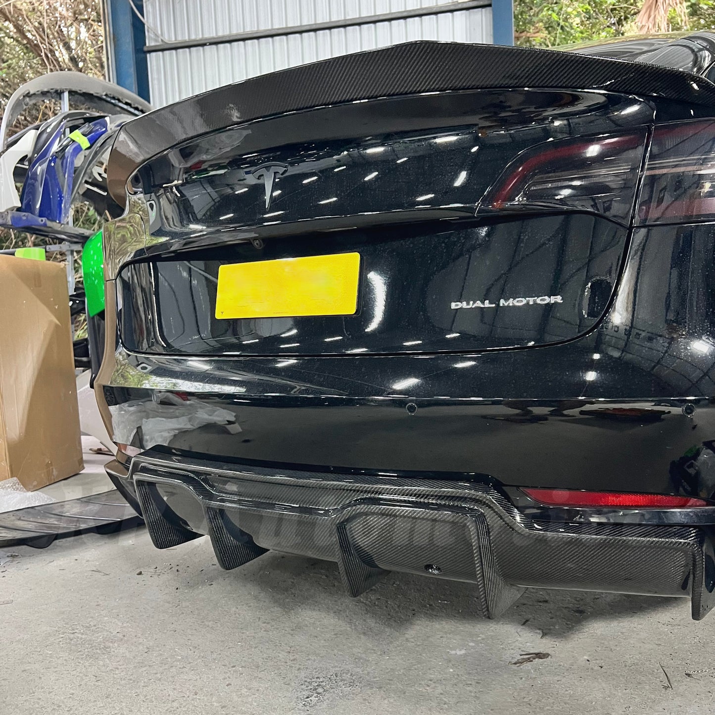 VR 風格擴散器 - Tesla Model 3