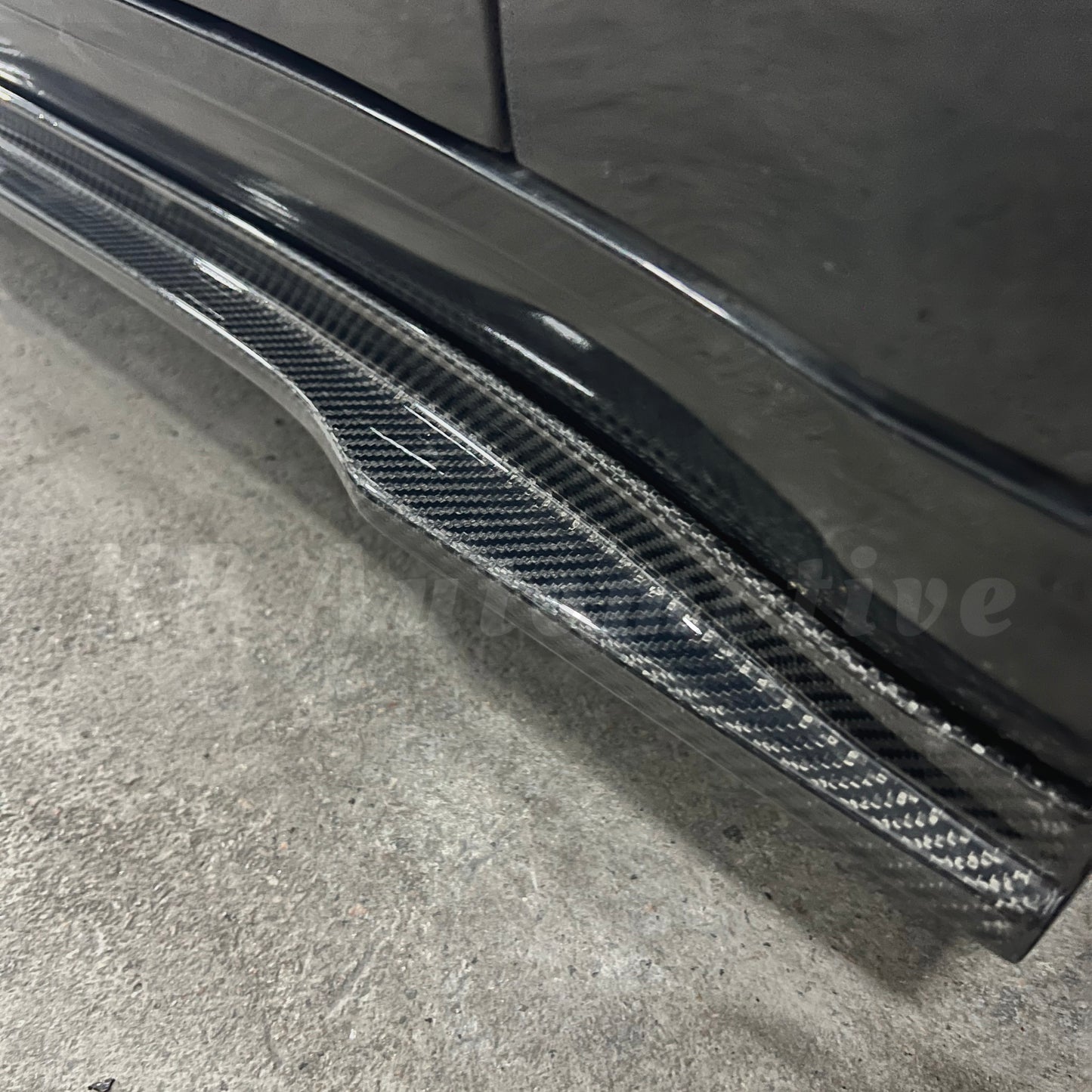 VR風格側裙 - Tesla Model 3