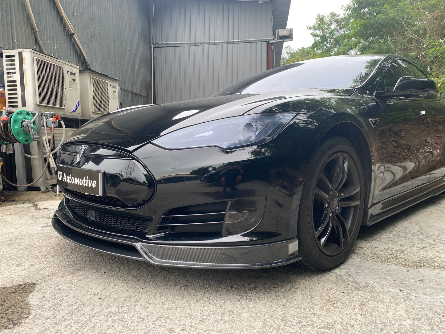 RZ 風格前唇 - Tesla Model S（改款前）